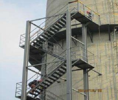 煙囪安裝折梯施工技術質量及安全防護保證措施